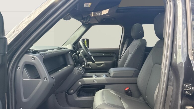 Land Rover Defender 3.0 D250 X-Dynamic SE 110 5dr Auto Diesel Estate